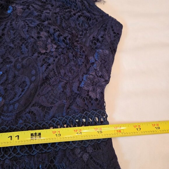 ALLANDWELL Women's Floral Lace Short Sleeves Knee Length Bodycon Cocktail Dress - Picture 11 of 13